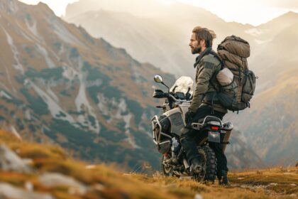Prêt pour l’aventure : comment choisir le meilleur équipement de camping moto pour votre prochain voyage